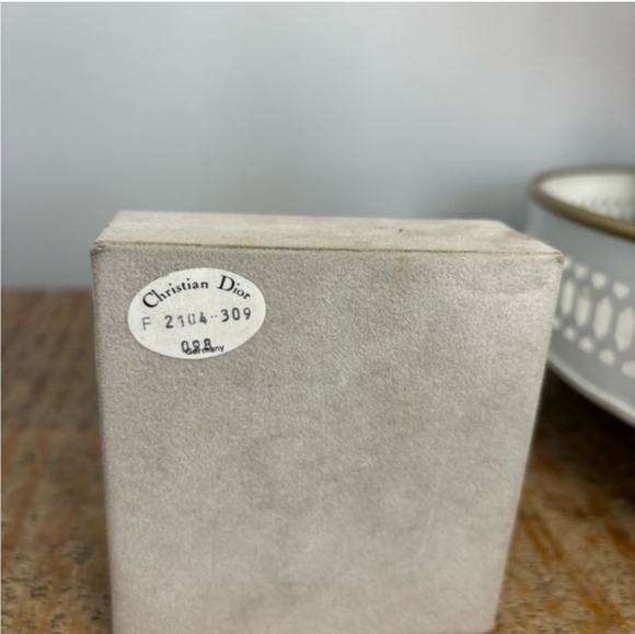 Vintage Dior Gold Heart Bracelet With Box - Picture 10 of 11